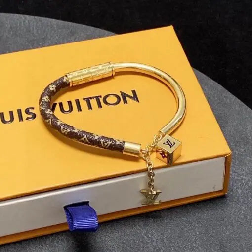 LV Push Armband