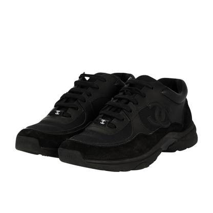 Runner Triple Black